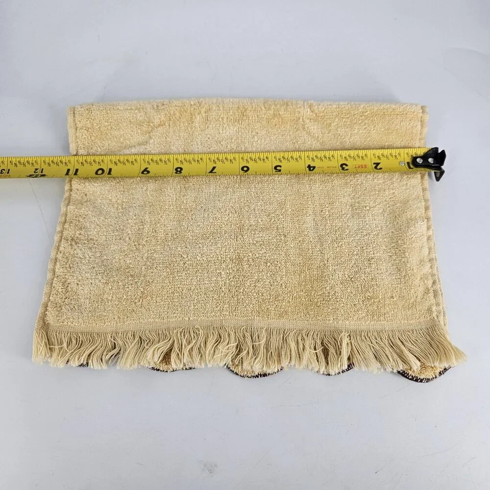 Vint Fieldcrest Bathroom Beige Hand Towel Fingertip Set Scallop Brown Trim USA